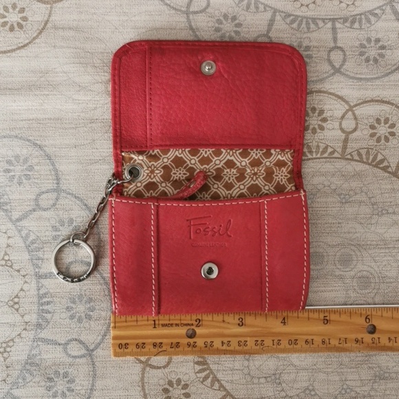 Fossil Red Leather Wallet with Keychain - Picture 2 of 6